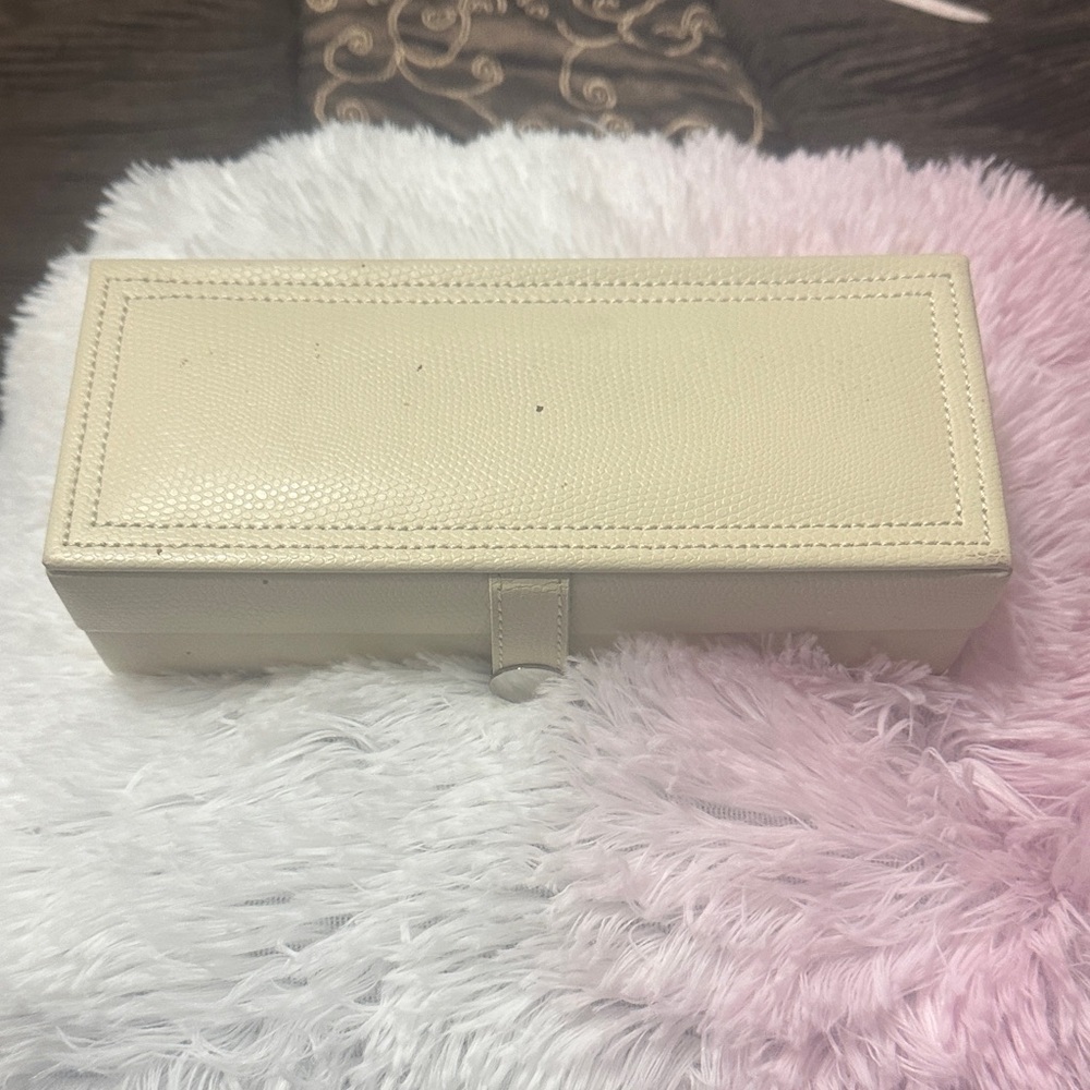 Cream Rectangular Jewelry Box - Picture 2 of 4